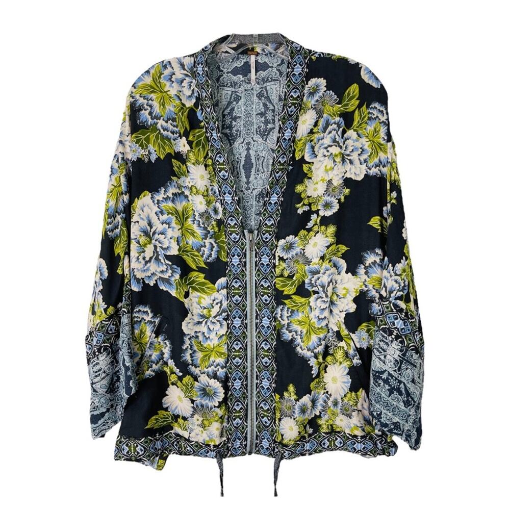 Free People gray white wildflower boxy kimono boho jacket oversized small/XS